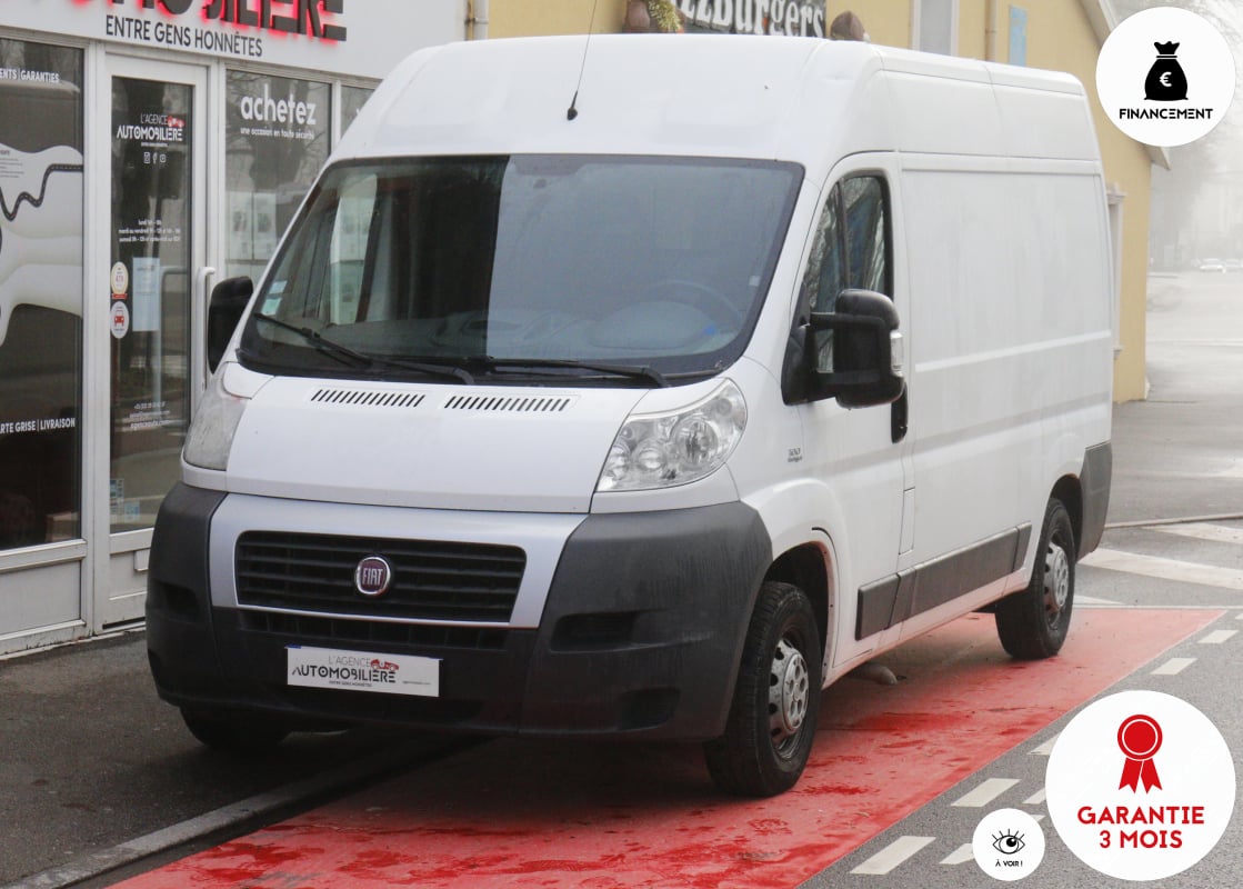 Fiat Ducato 2.2 MJTD 100 L2H2 Vitré BVM (3 Places, Habillage bois, Pack Hiver + Eté) — 1