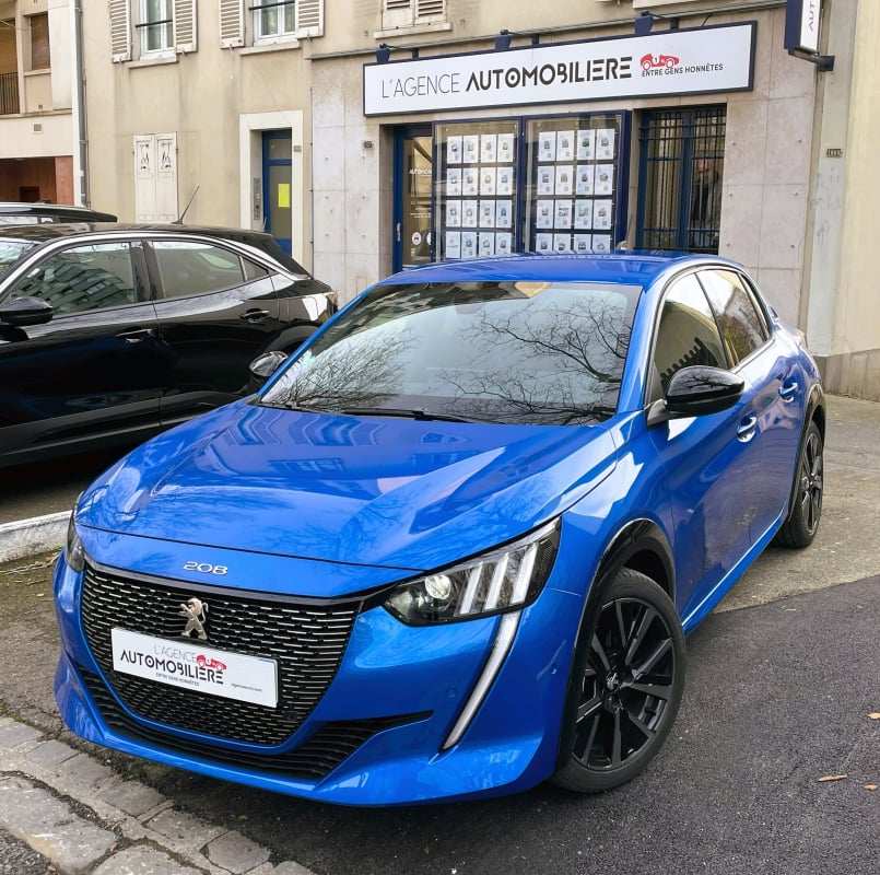 Peugeot 208 100 S&S EAT8 GT — 1