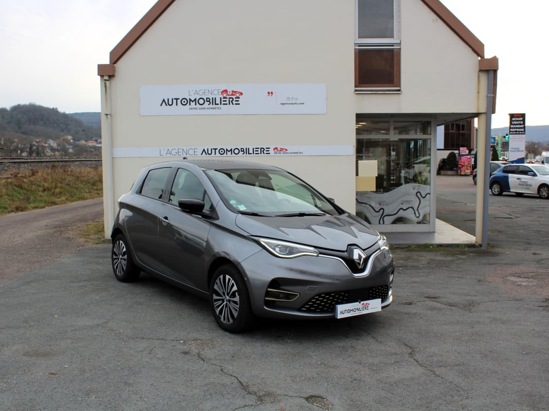 Renault Zoe E.TECH ELECTRIQUE R 135 ACHAT INTEGRALE ICONIC — 1