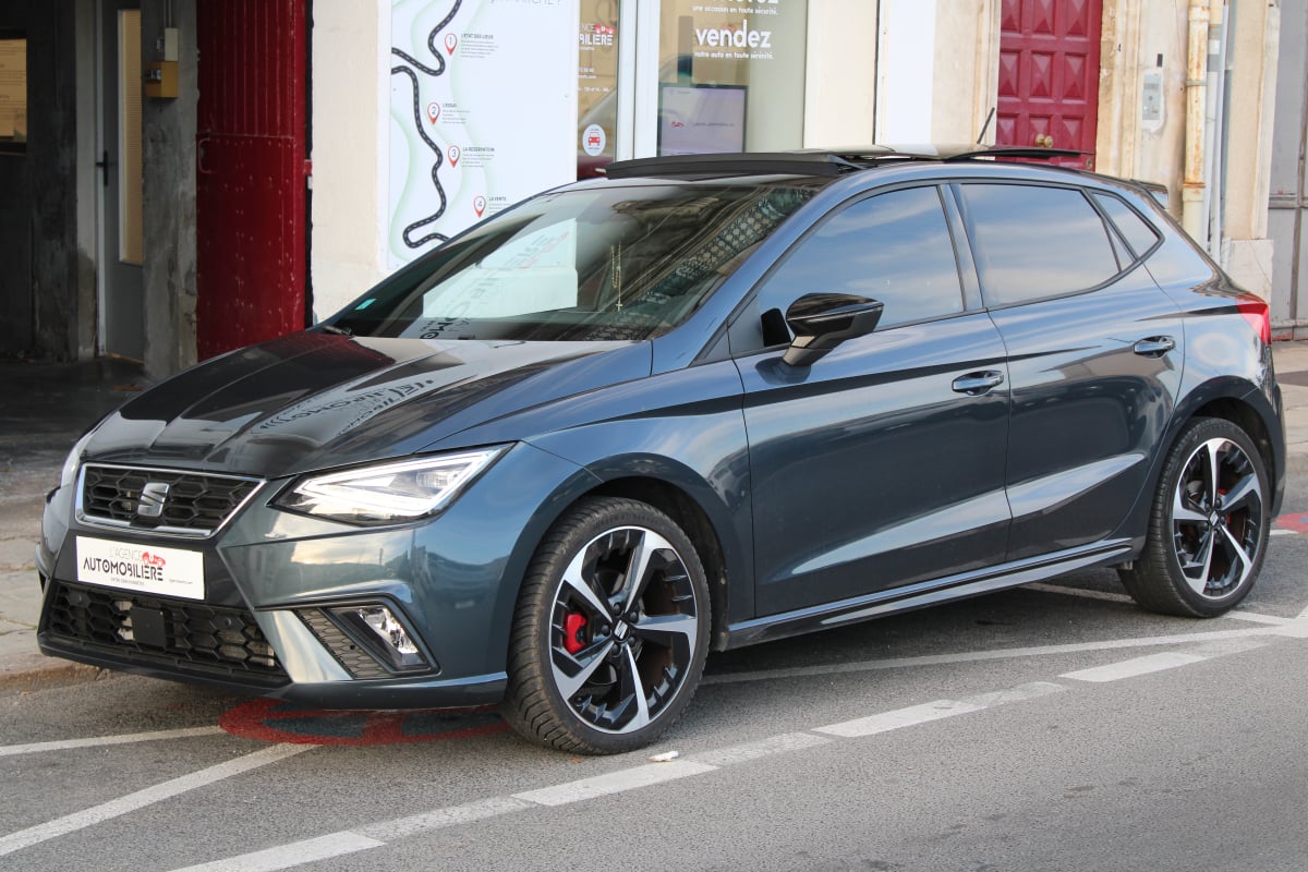 Seat Ibiza 1.5 TSI 150 FR XCLUSIVE DSG BVA (Toit ouvrant, iCockpit, Carplay,..) — 1