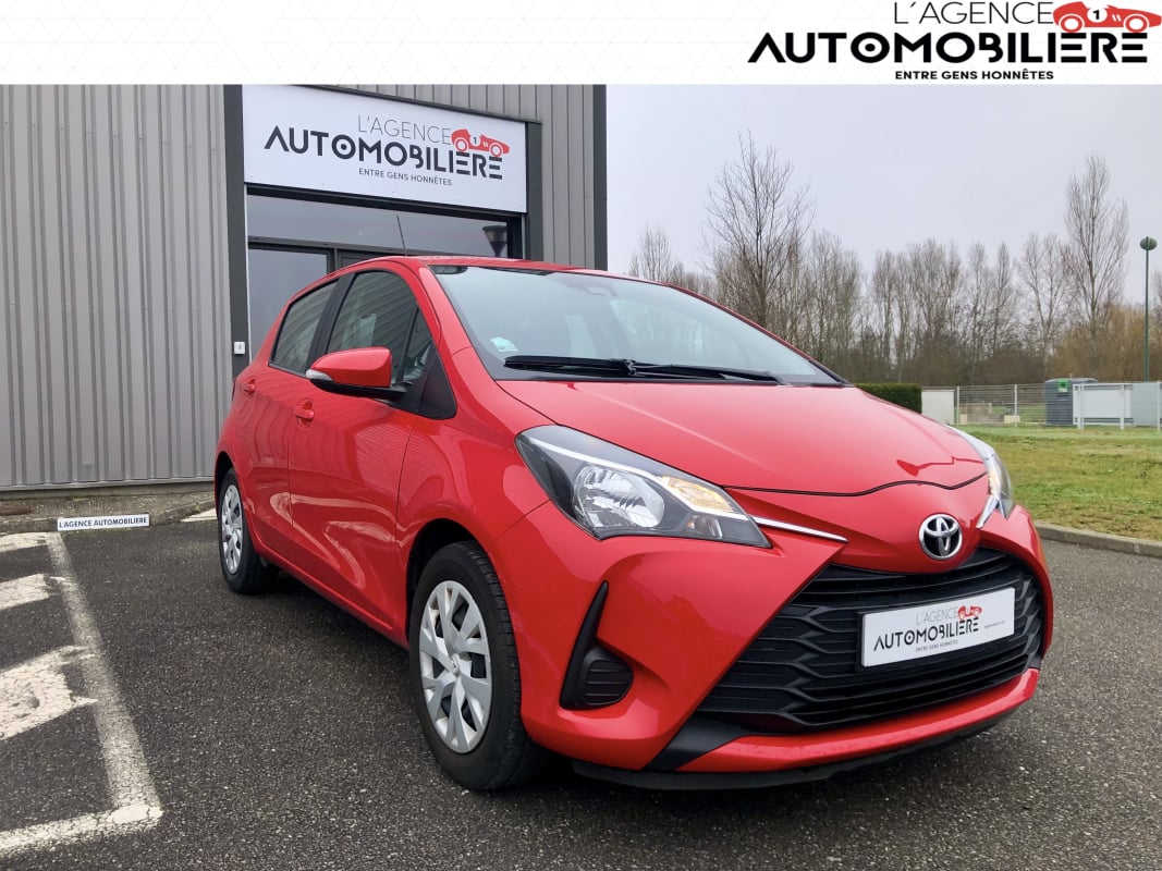 Toyota Yaris ULTIMATE PACK CONFORT VVT-i 70CV - 1 ÈRE MAIN — 1