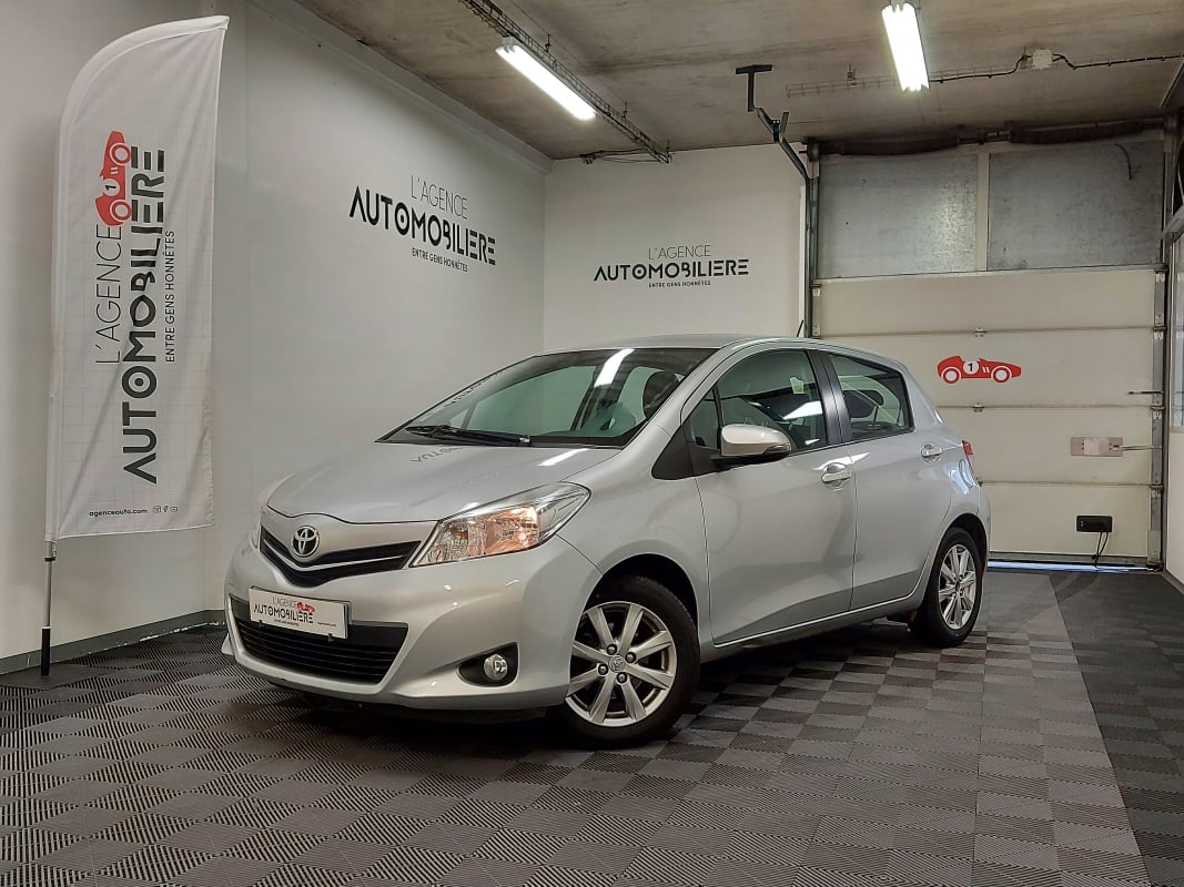Toyota Yaris III 69 VVT-I ACTIVE 5P + 1ERE MAIN — 1