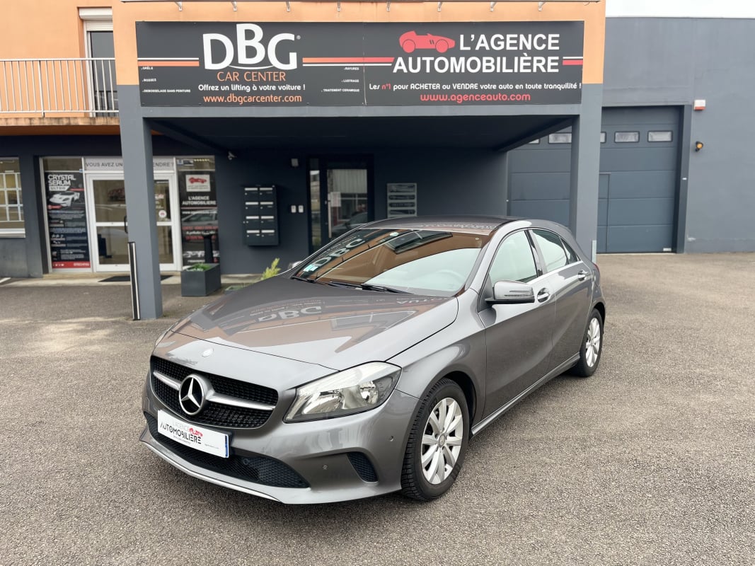 Mercedes-Benz Classe A Inspiration 180 d 1.5 d 109 cv AppleCarPlay/Sièges Chauffants — 1