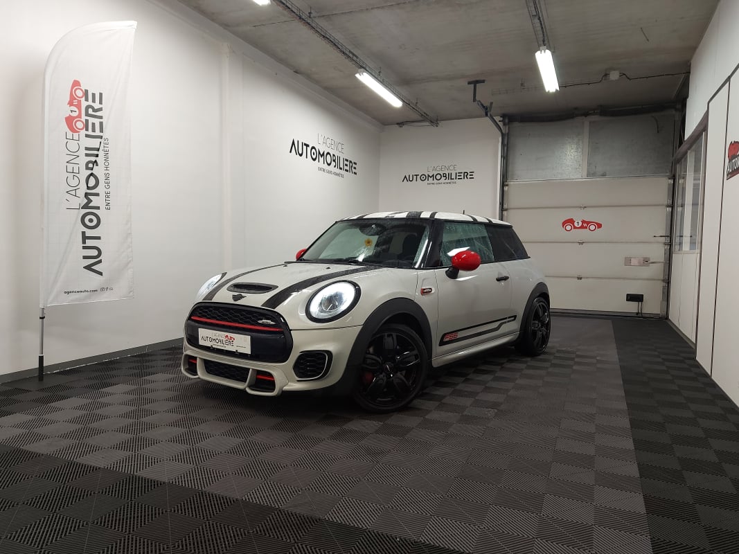 Mini Mini III (F56) 2.0 231 JOHN COOPER WORKS BVA6 — 1