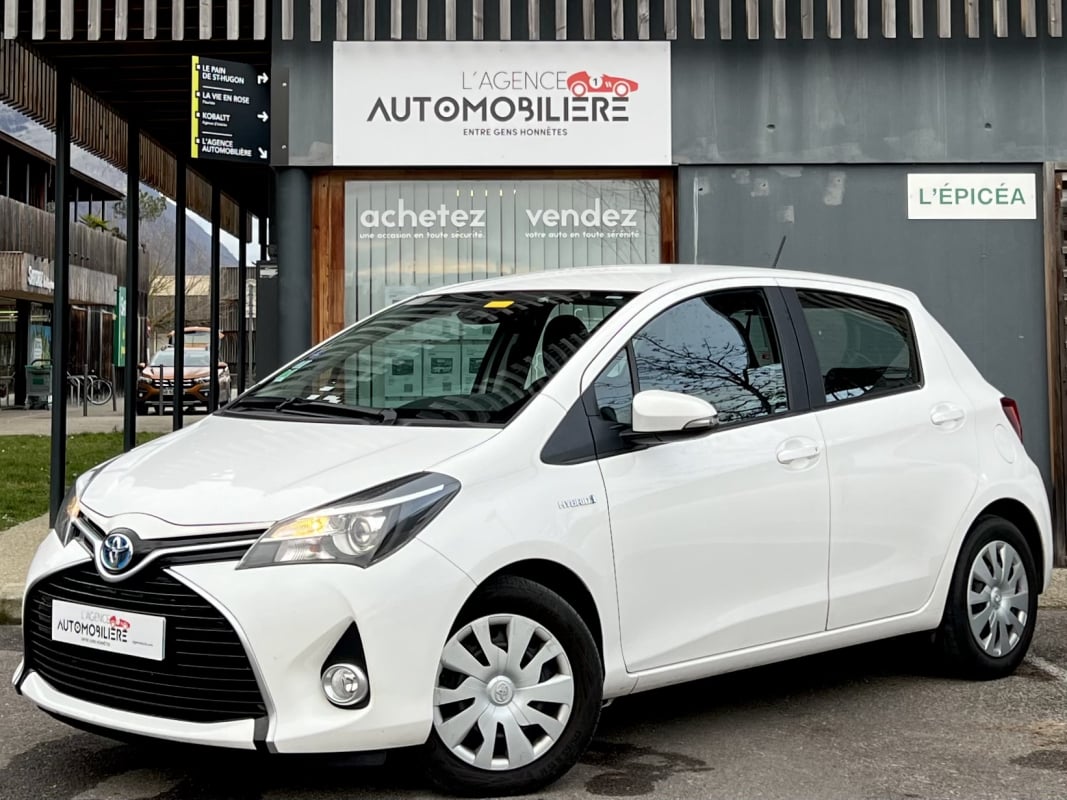 Toyota Yaris 1.5 VVT-i HSD Hybrid 100ch France E-CVT — 1