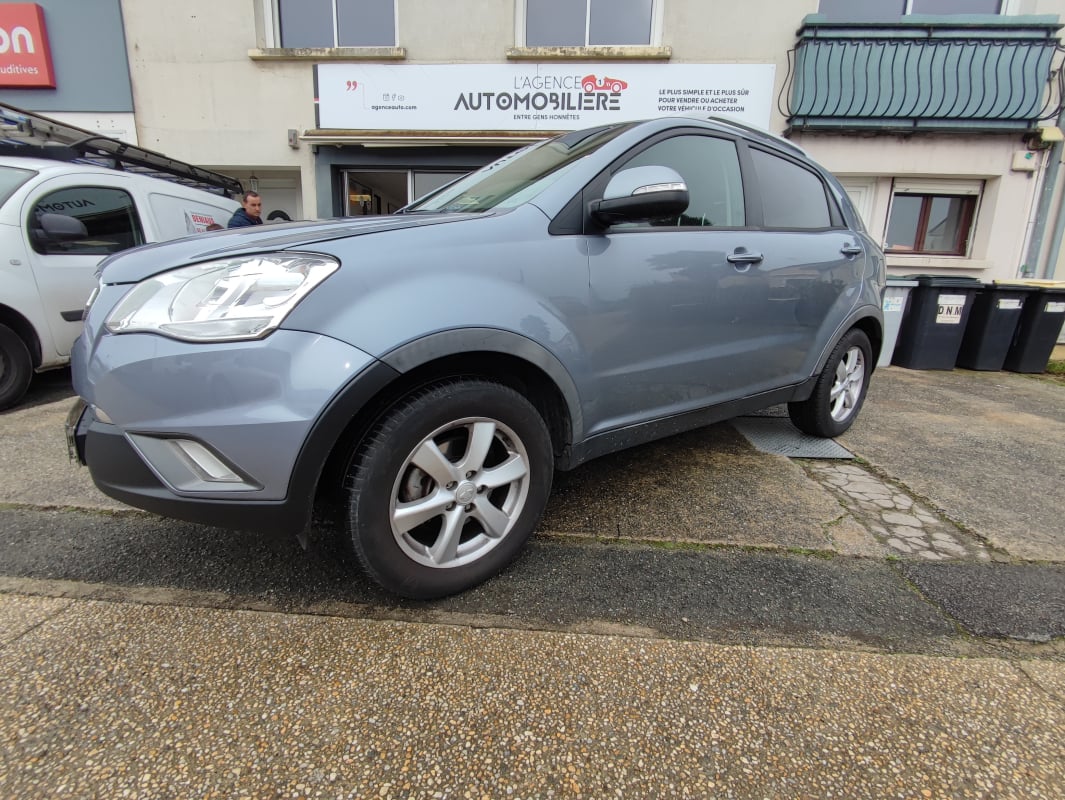 Ssangyong Korando II 200 2.0 e-XDi FWD 175 cv caméra de recul — 1