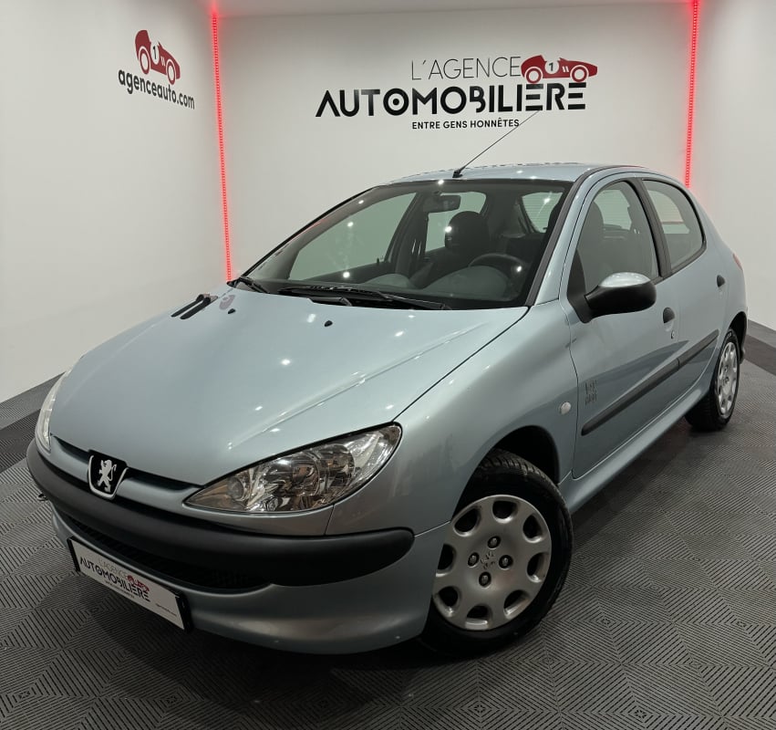 Peugeot 206 206 POP ART CLIM 1.4 75CV BVM5 5 PORTES CLIM/RADIO CD/CENTRALISATION DES PORTES/VITRES ELECTRIQUES — 1