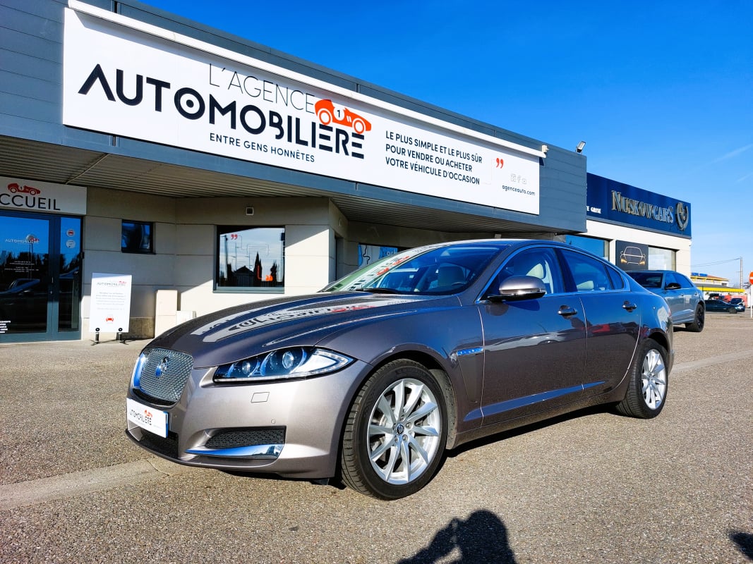 Jaguar XF 2.2 D Luxe Premium BVA — 1