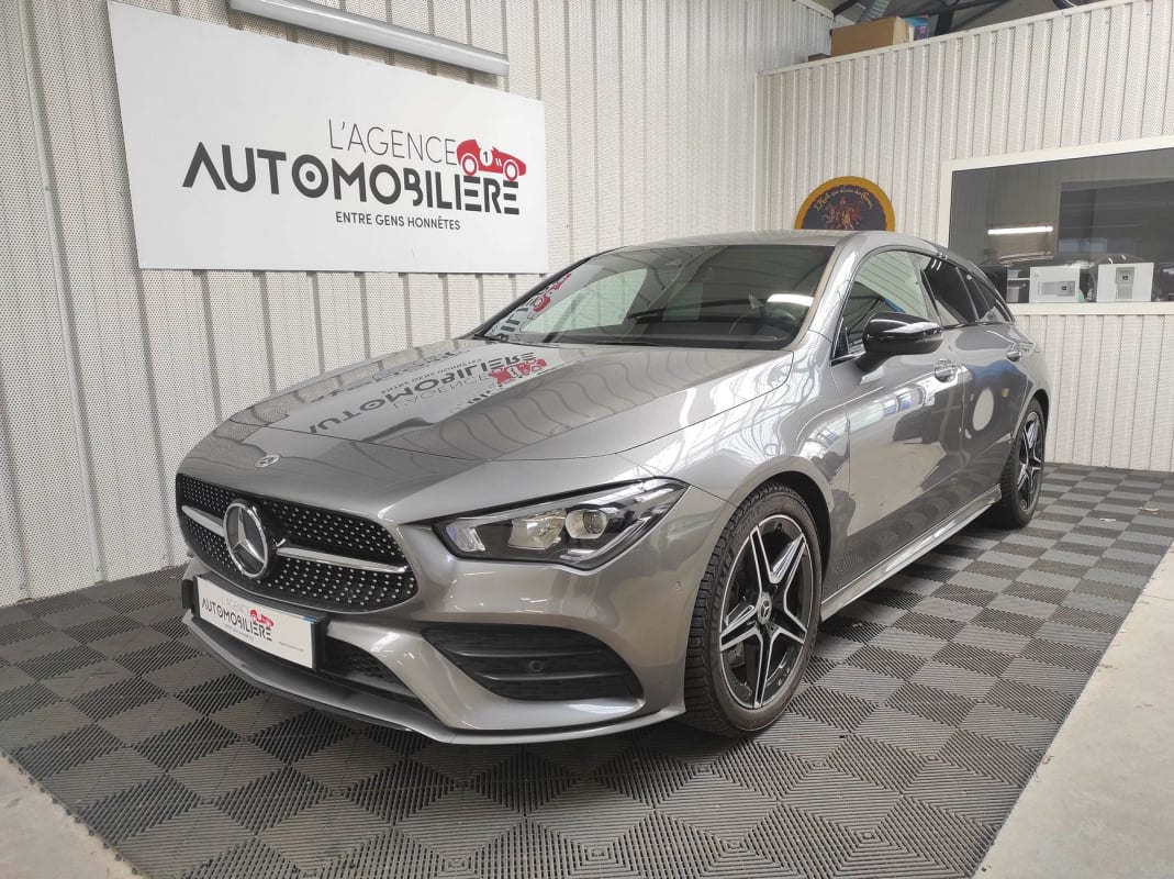 Mercedes-Benz Classe CLA Shooting Brake 200 AMG Line — 1