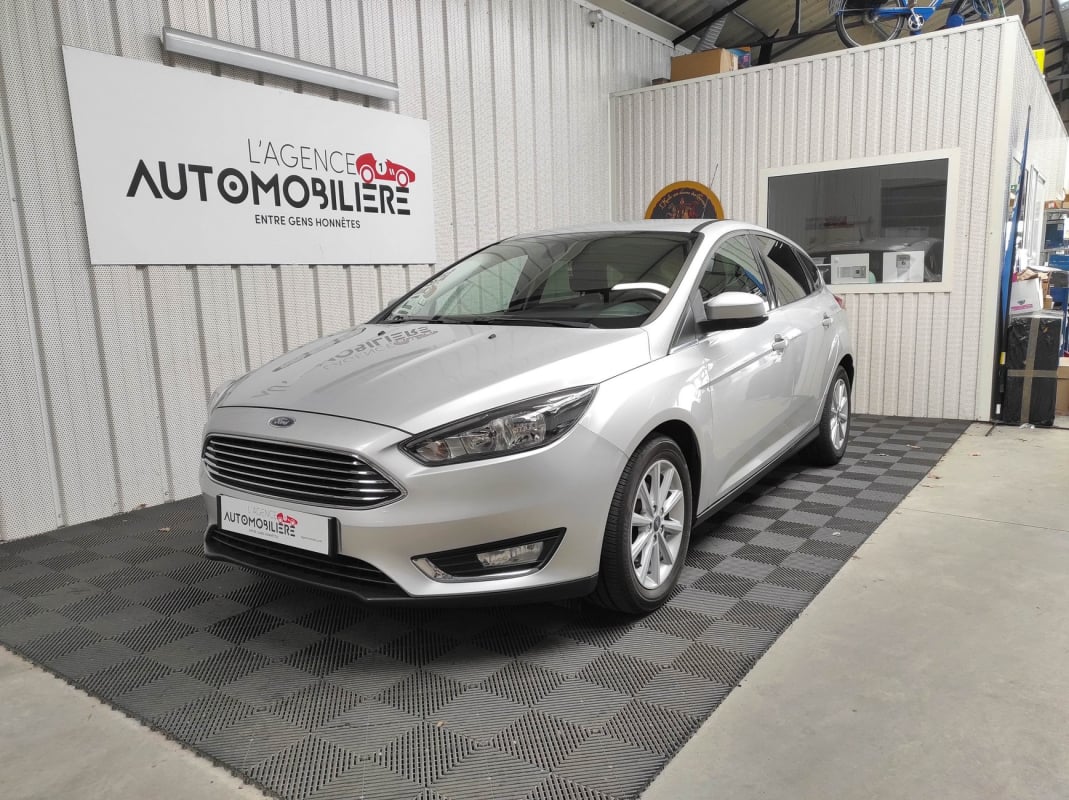 Ford Focus 1.0 Ecoboost 100 ch TITANIUM — 1