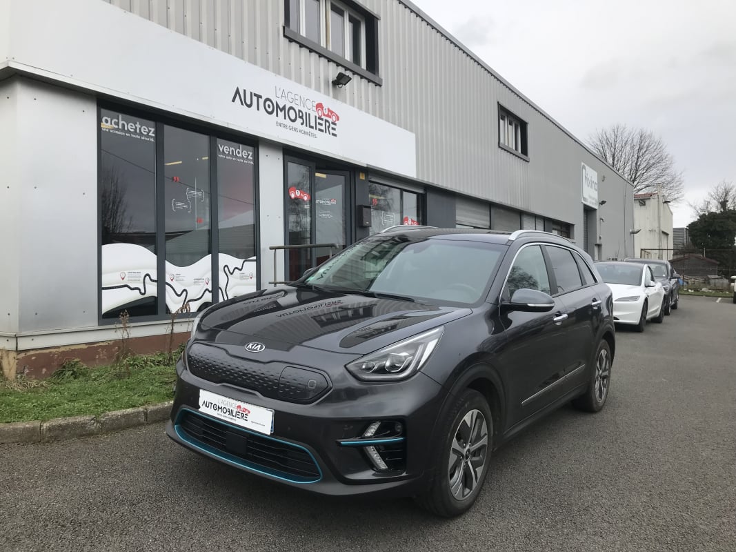 Kia E-niro 204 CH DESIGN 64KWH 1 ERE MAIN — 1