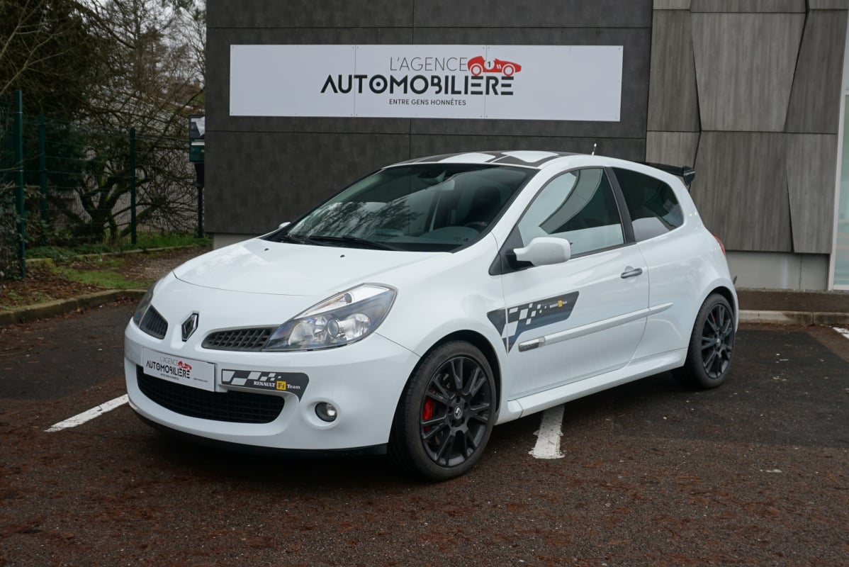 Renault Clio RS 2.0 i 200 ch F1 TEAM R27 — 1