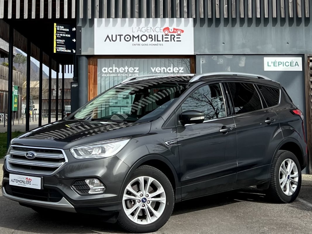Ford Kuga 1.5 TDCi 120ch Titanium PowerShift 4x2 — 1