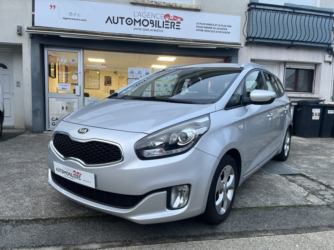 Kia Carens 1.7 CRDI 115 CH ISG ACTIVE 7 PLACES Moteur à chaîne — 1