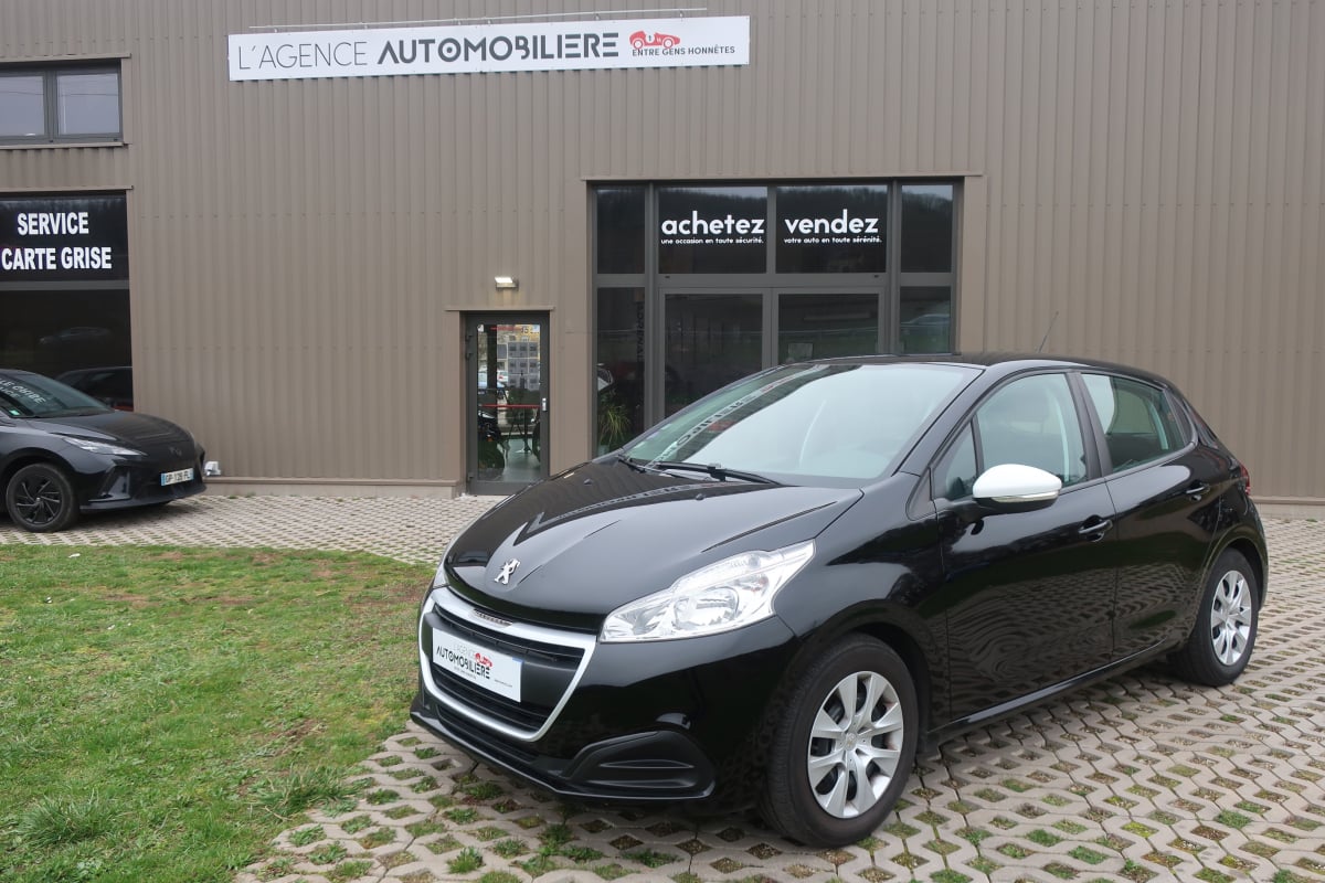 Peugeot 208 1.2 VTi Like 68Cv — 1