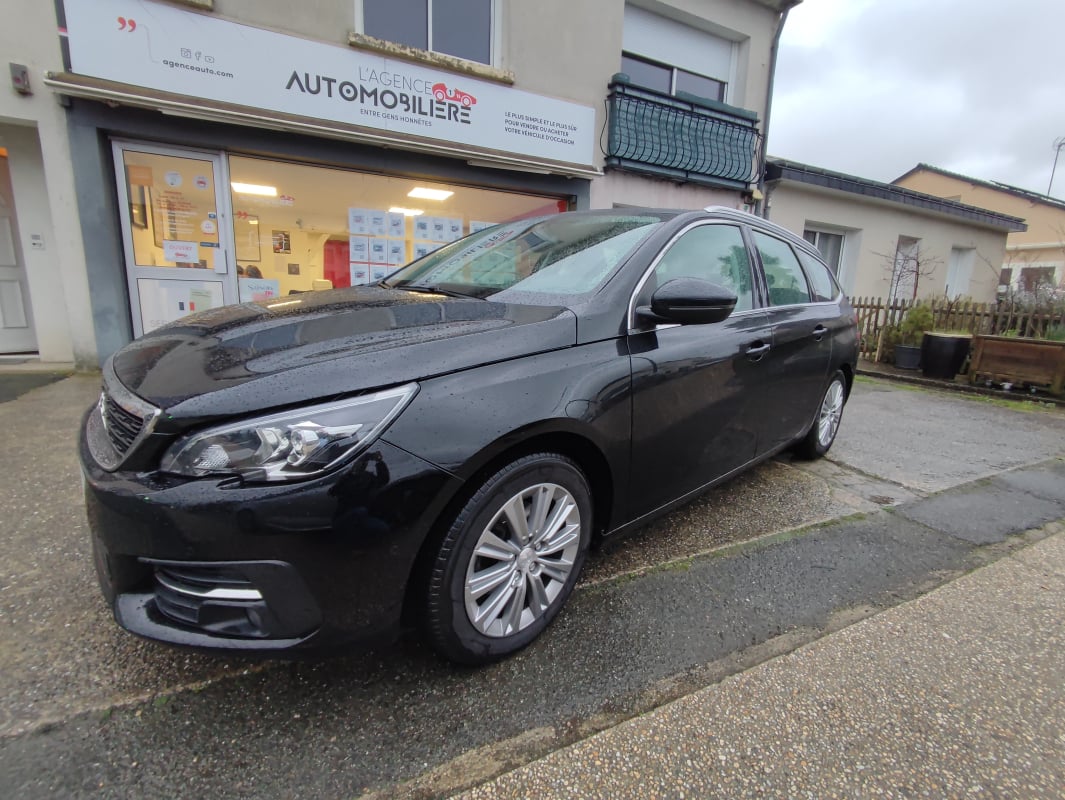 Peugeot 308 SW Phase II 1.5 HDi Allure S&S 130 cv Distribution neuve — 1