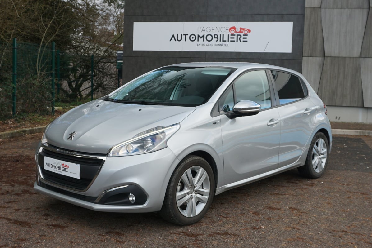 Peugeot 208 1.2 VTi Puretech 82 ch - STYLE 1ERE MAIN — 1