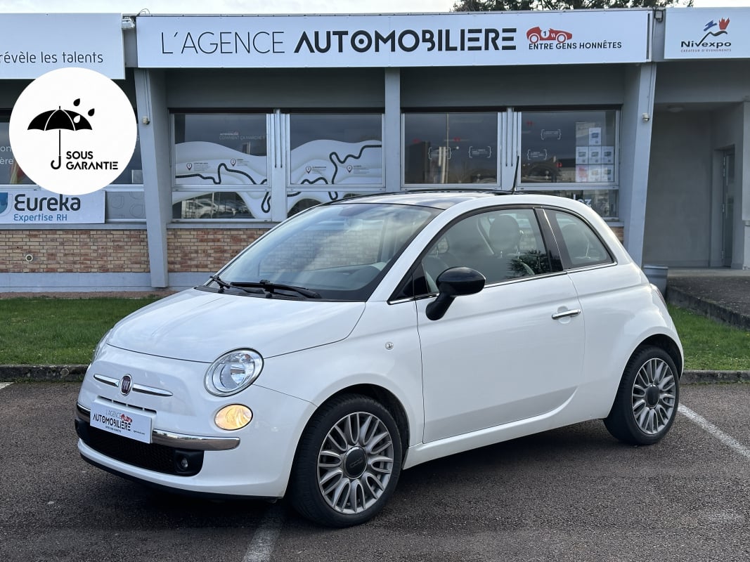 Fiat 500 1.2 8V 69 ch CLUB/1° main/Cuir intégral/Toit panoramique/GPS — 1