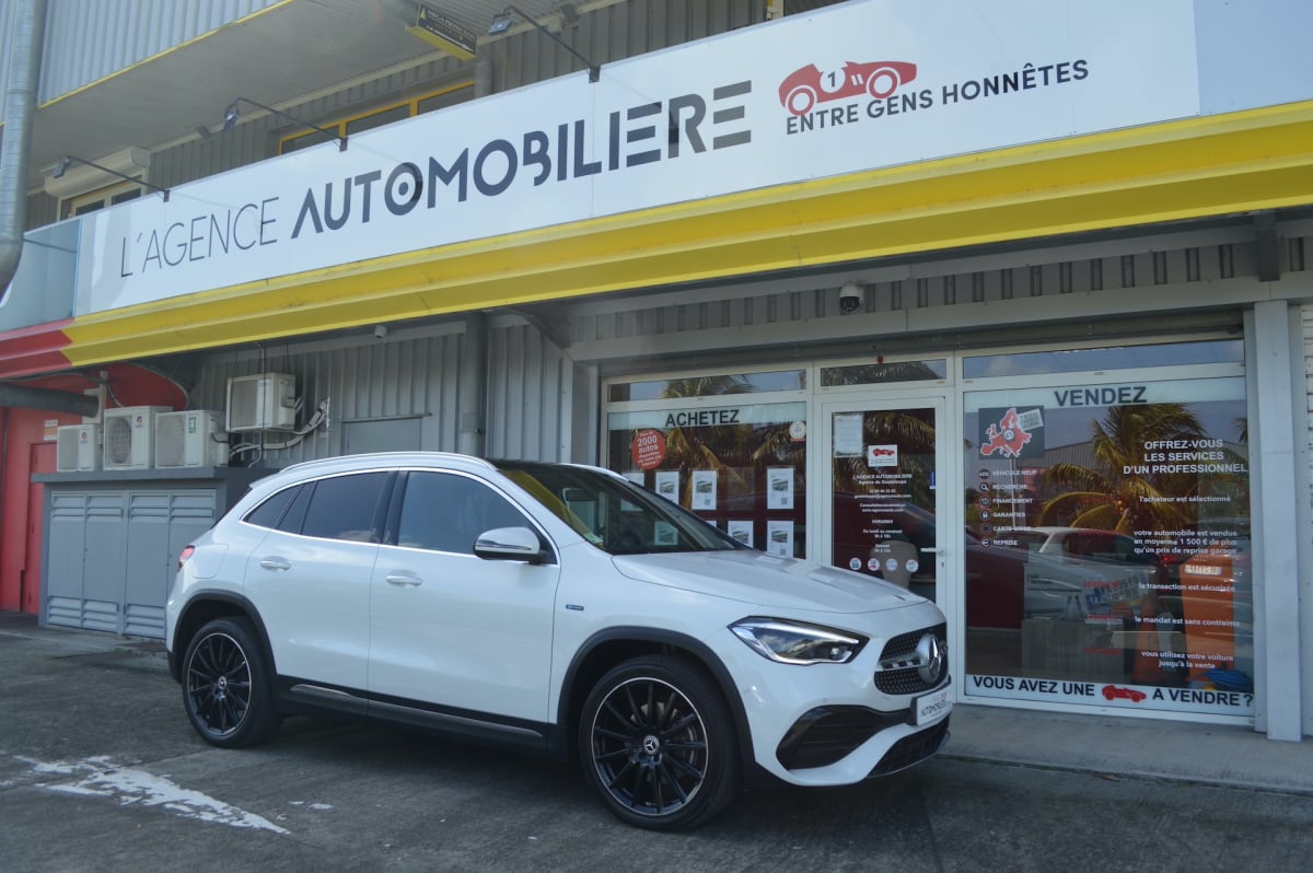 Mercedes-Benz Classe GLA 250 e 160+102ch AMG Line — 1