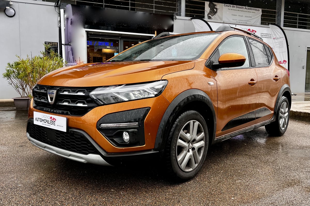 Dacia Sandero STEPWAY 1.0 TCE 90 CONFORT — 1