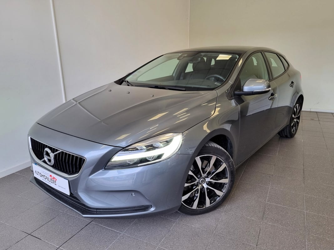 Volvo V40 1.5 T2 122 MOMENTUM GEARTRONIC 6 - TOIT PANO — 1