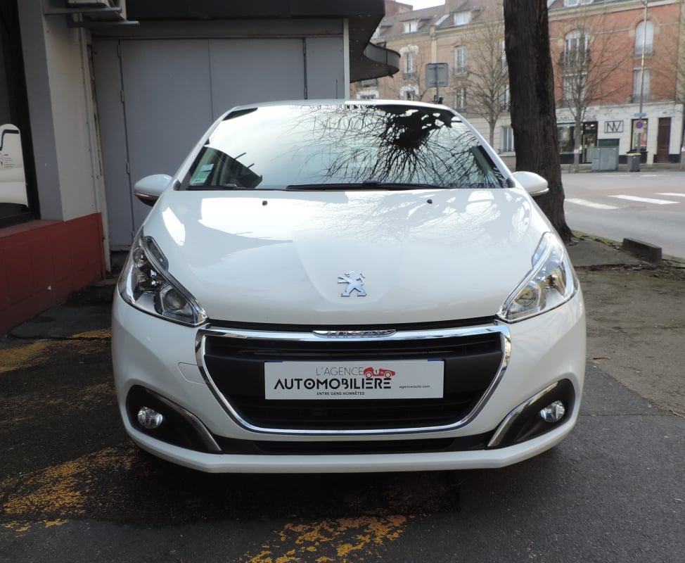 Peugeot 208 1.2 82CV ACTIVE BUSINESS — 2