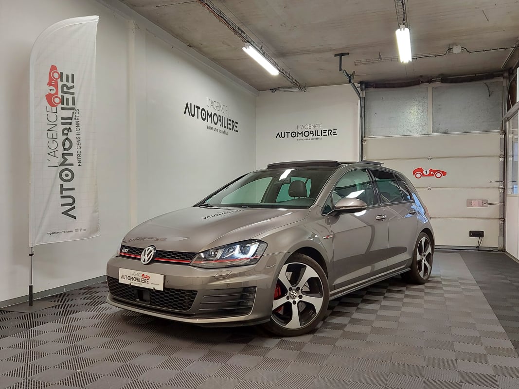 Volkswagen Golf VII 2.0 TSI 230 GTI PERFORMANCE DSG6 5P + TOIT OUVRANT — 1