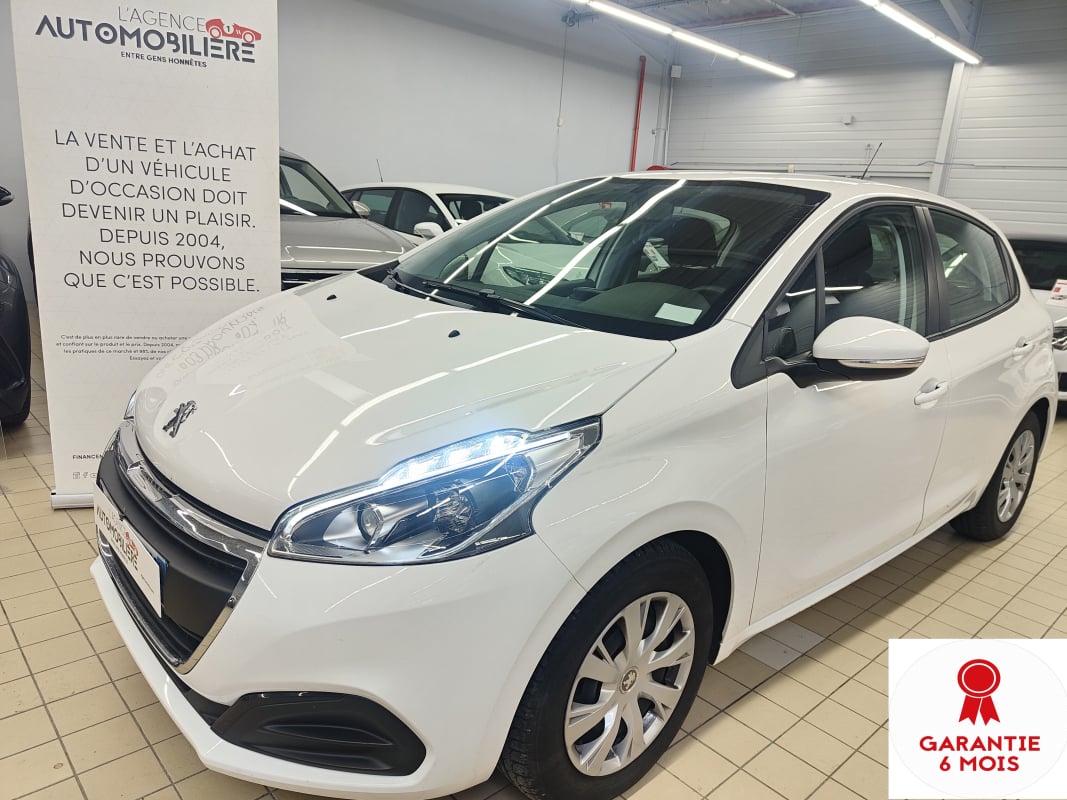 Peugeot 208 1.2 PURETECH 82 STYLE 5P — 1
