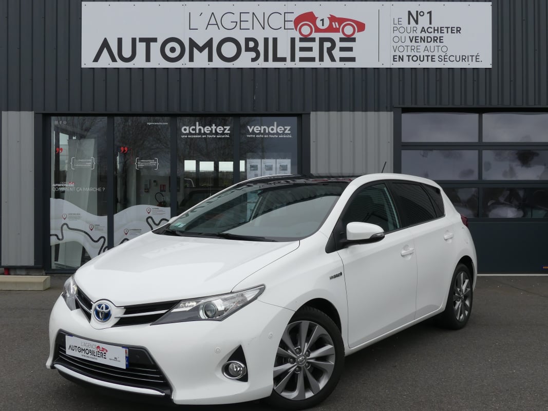 Toyota Auris HYBRIDE 136H STYLE — 1