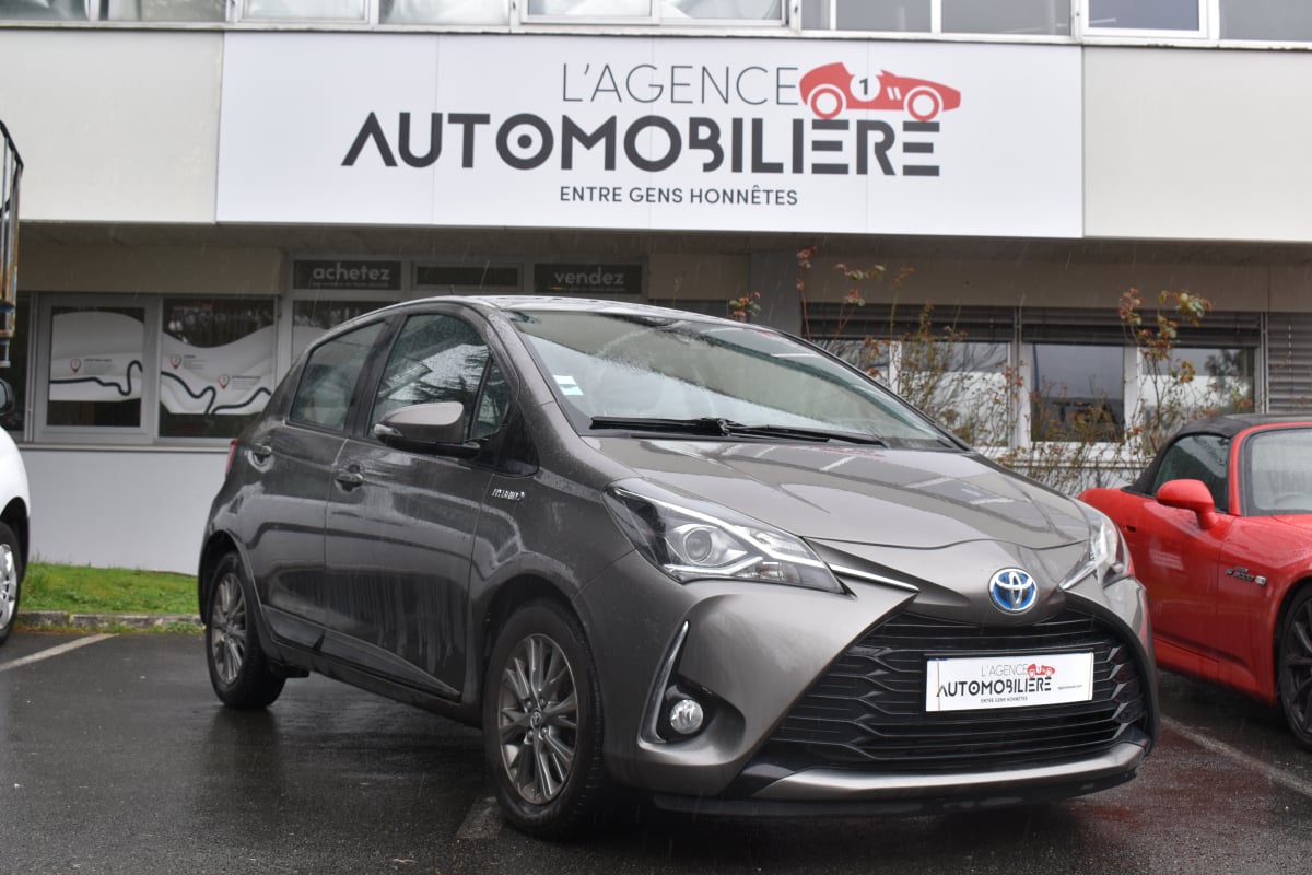 Toyota Yaris DYNAMIC 1.5 VVTi HSD Hybrid 100h E-CVT 75 cv Boîte auto — 1