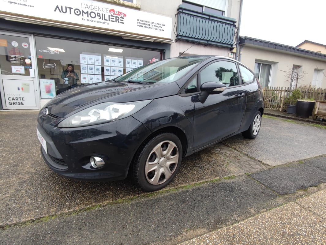 Ford Fiesta VI 3 portes 1.4 TDCi 70 cv DISTRIBUTION FAITE — 1