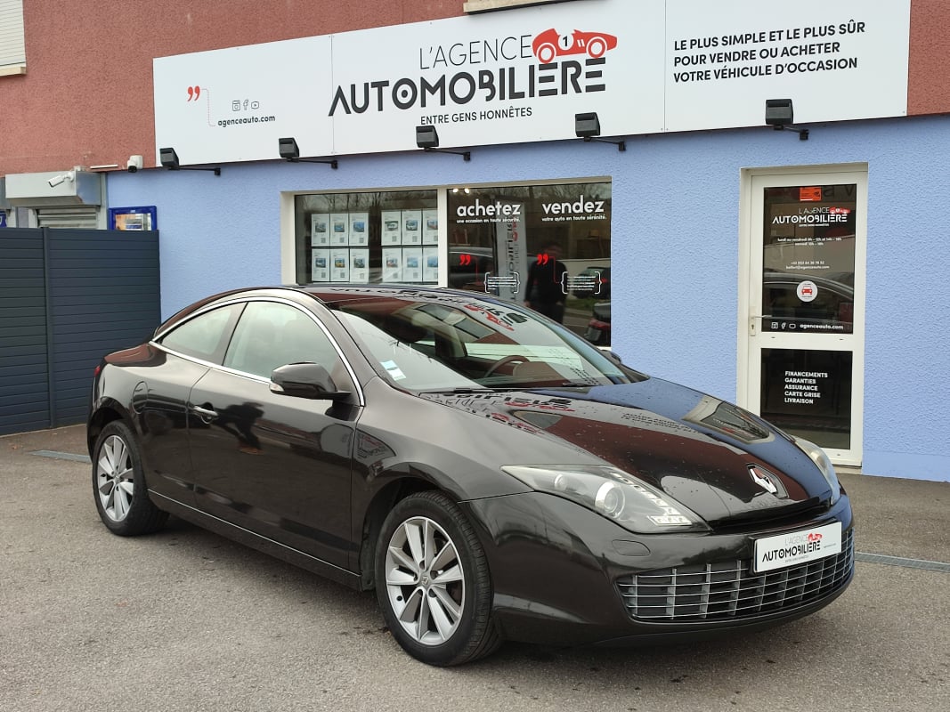 Renault Laguna Coupé 2.0 DCI 150 Black Edition — 1