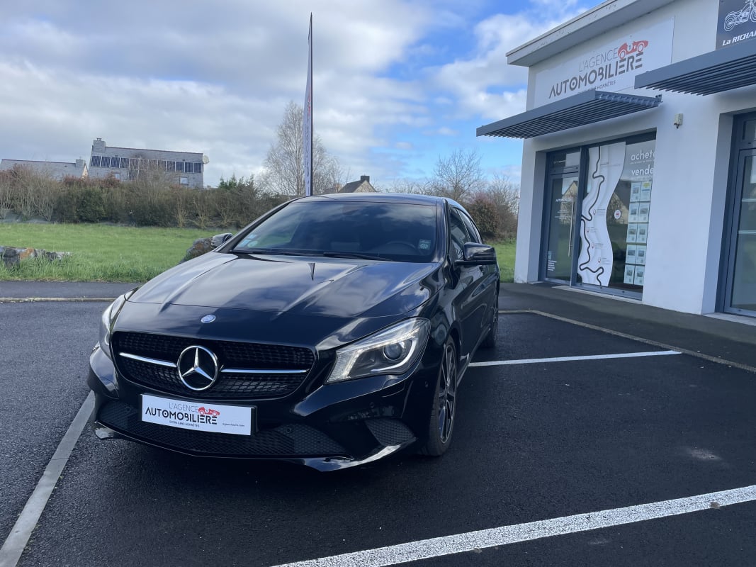 Mercedes-Benz Classe CLA 220 CDI 176 CH SENSATION 7-G DCT — 1