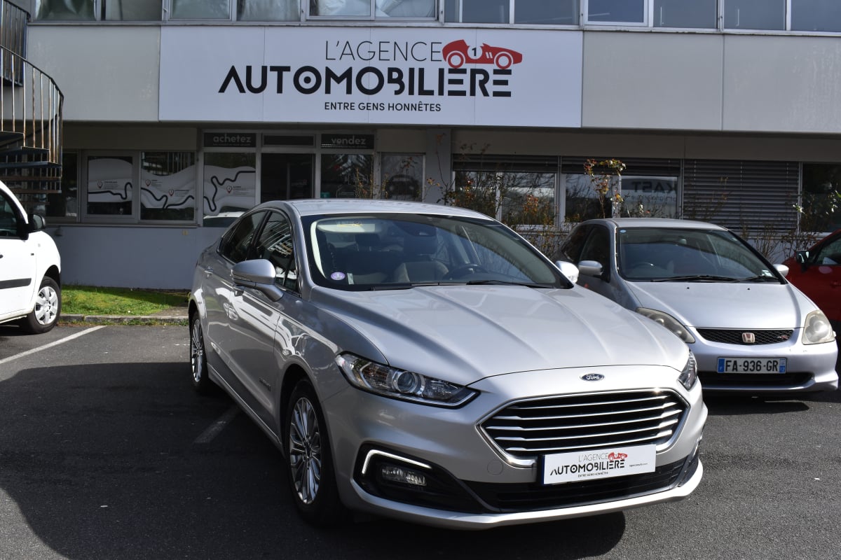 Ford Mondeo TITANIUM V Berline 1.8 i 190 Hybrid ECVT Boîte auto — 1