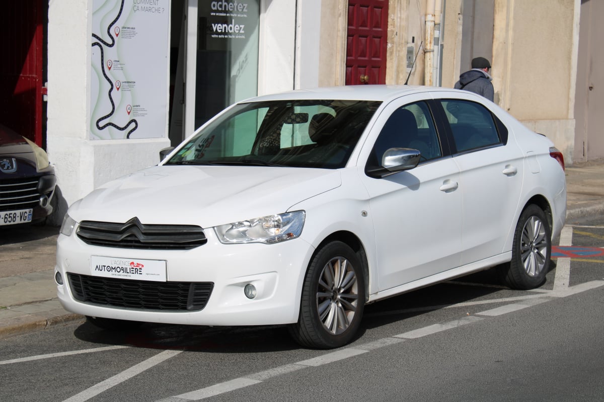 Citroen C-Elysée 1.6 BLUEHDI 100 CONFORT (Entretien complet Citroën, radar de recul, attelage,..) — 1