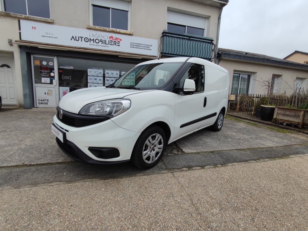 Fiat Doblo Cargo III Phase 2 1.3 MJTD Fourgon court 95 cv — 1