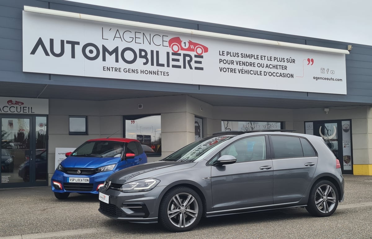 Volkswagen Golf VII 1.6 TDI 115 cv R LINE — 1