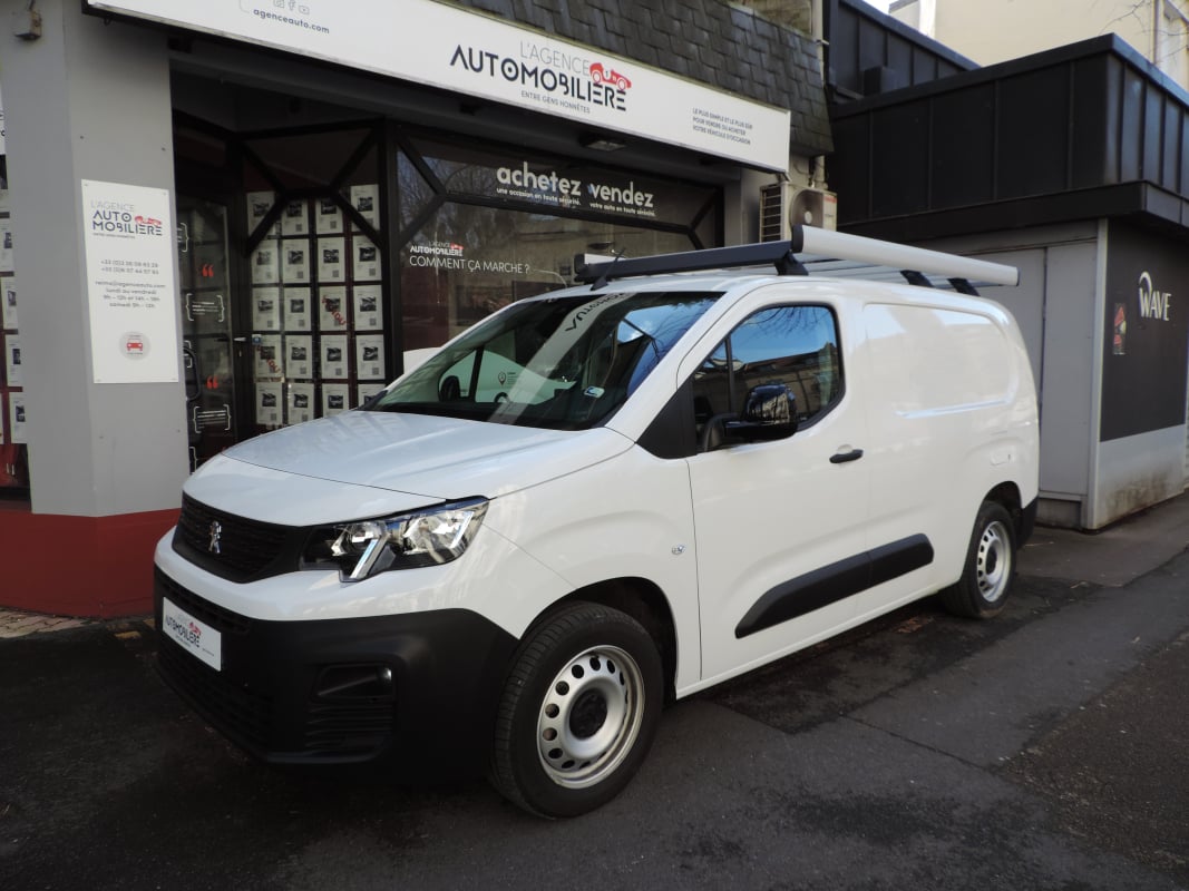 Peugeot Partner 18 325€ HT XL 950 KG BLUEHDI 100 CV 1er Main TVA RECUPERABLE