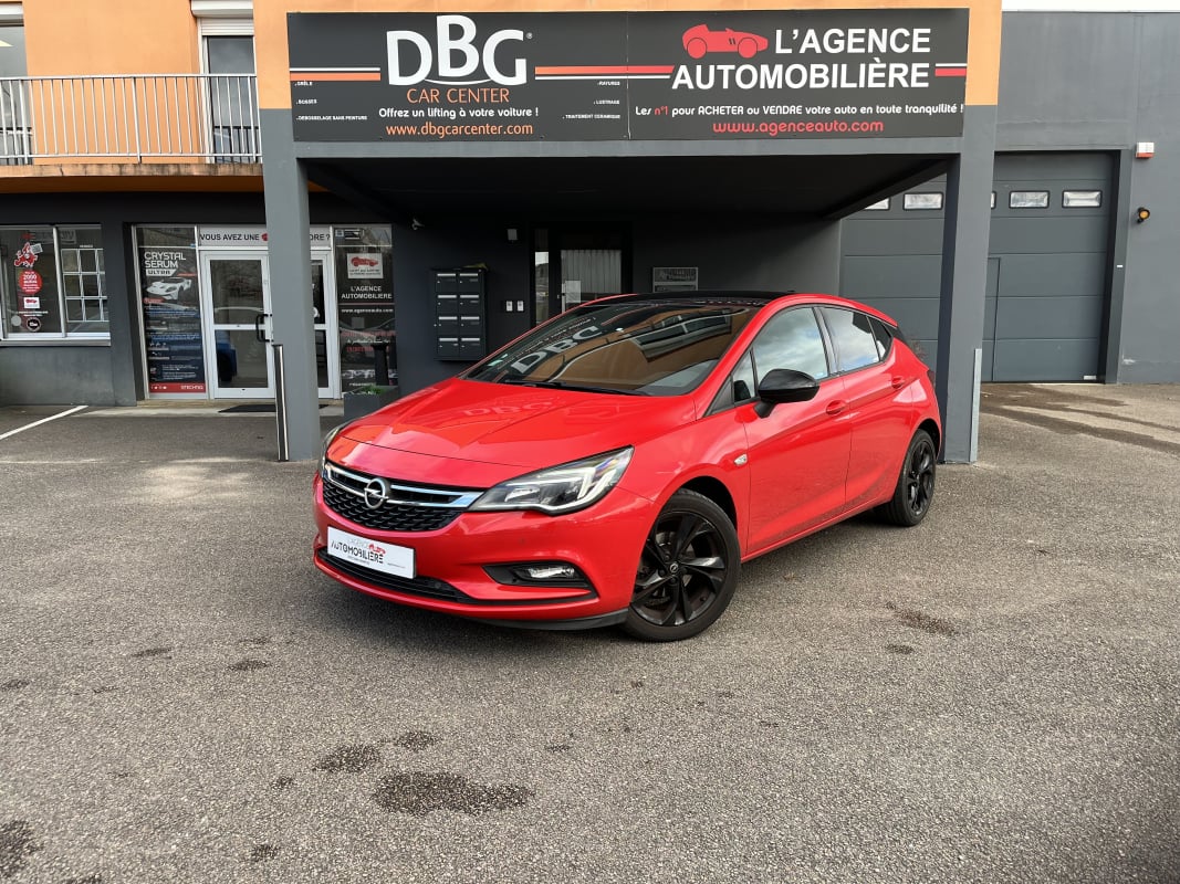 Opel Astra 1.4i 125cv Black Edition - Apple CarPlay/Régulateur/Caméra/Climatisation — 1