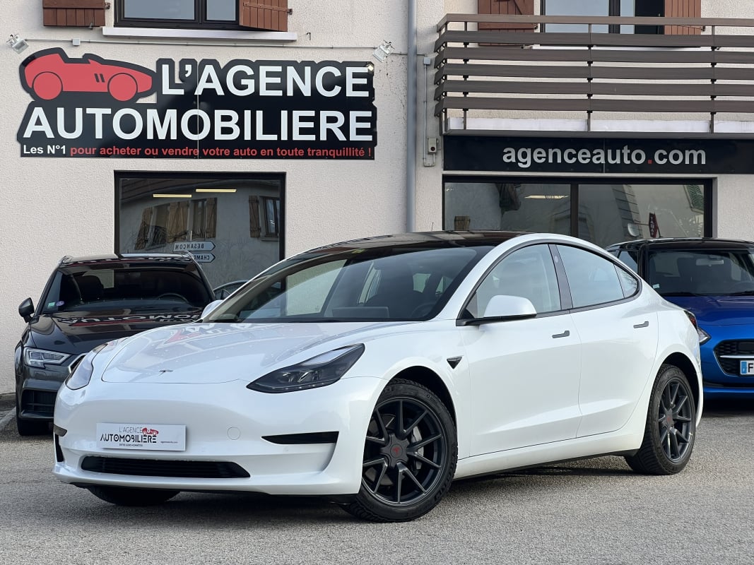 Tesla Model 3 STANDARD RANGE PLUS 55KW 325 ch LFP — 1