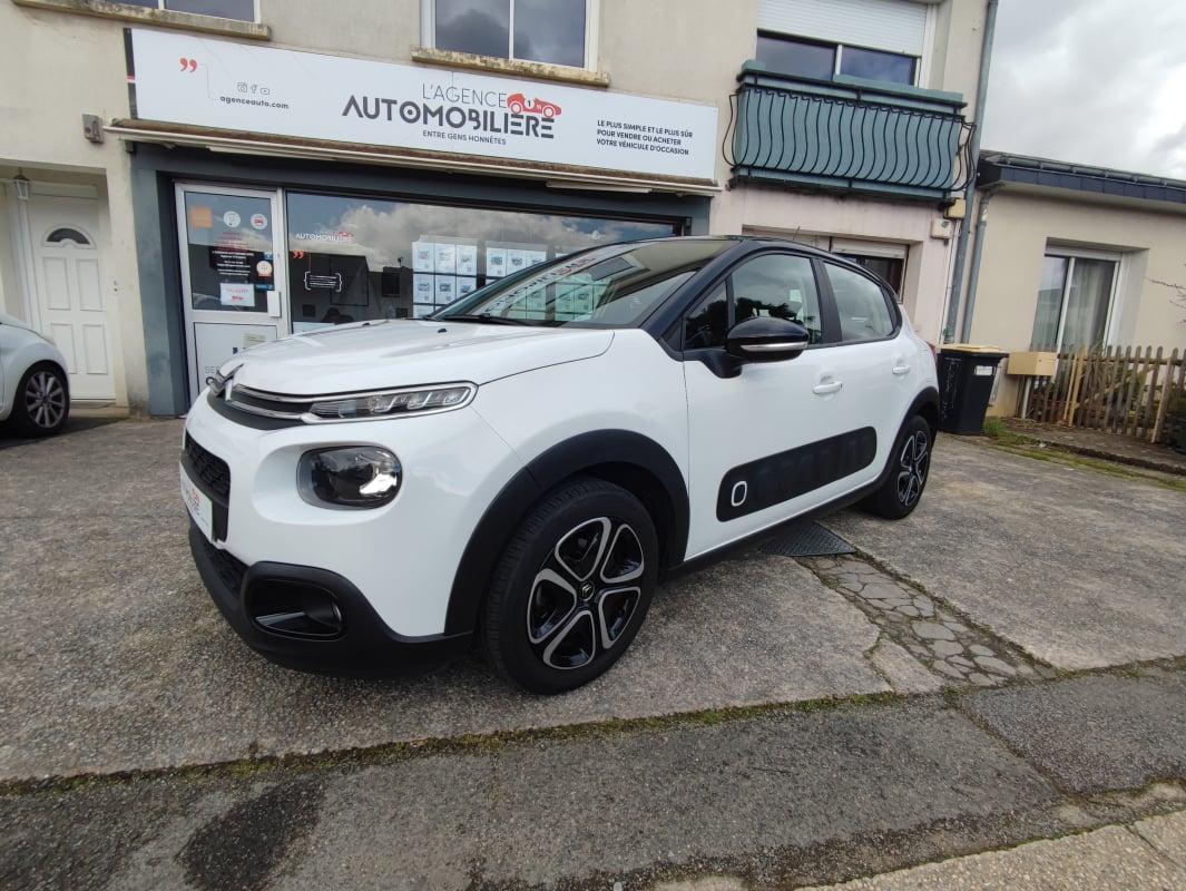 Citroen C3 III 1.2 Shine 83 cv fAIBLE KILOMETRAGE — 1