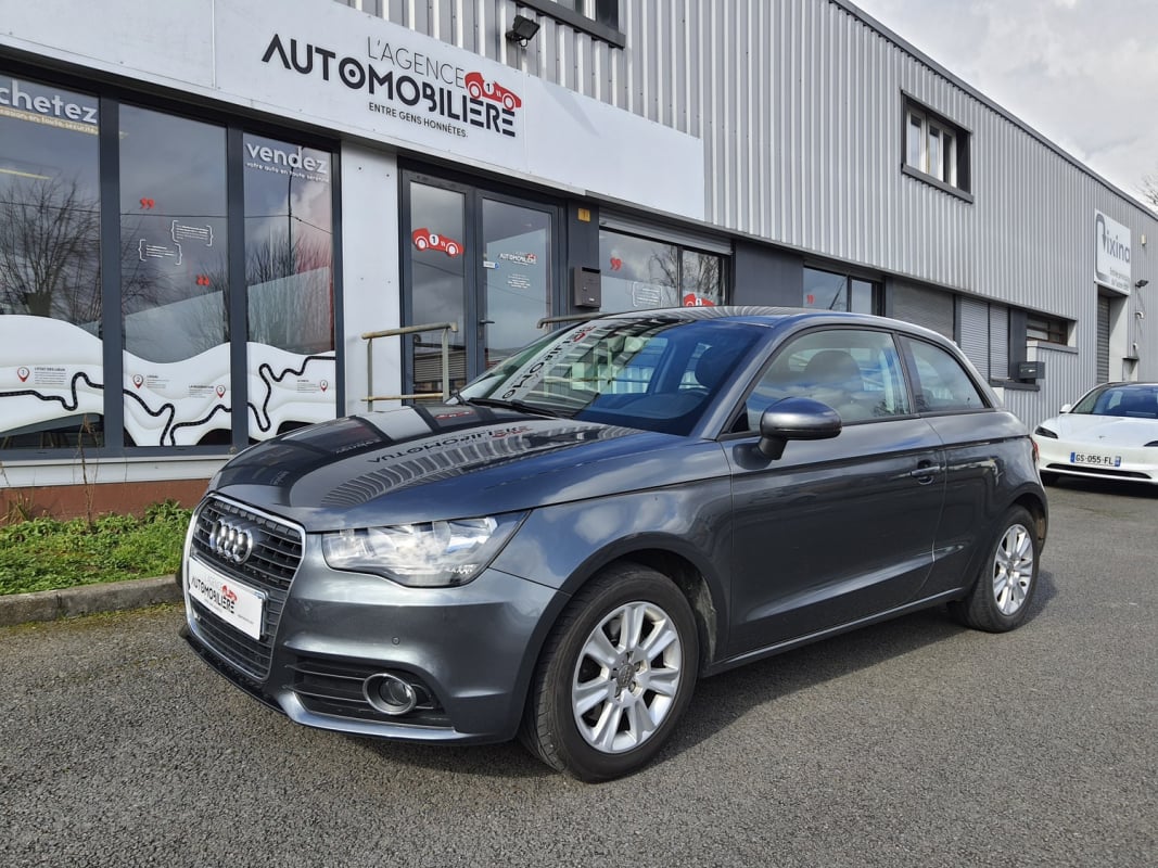 Audi A1 1.6 TDI 105 CH AMBITION — 1