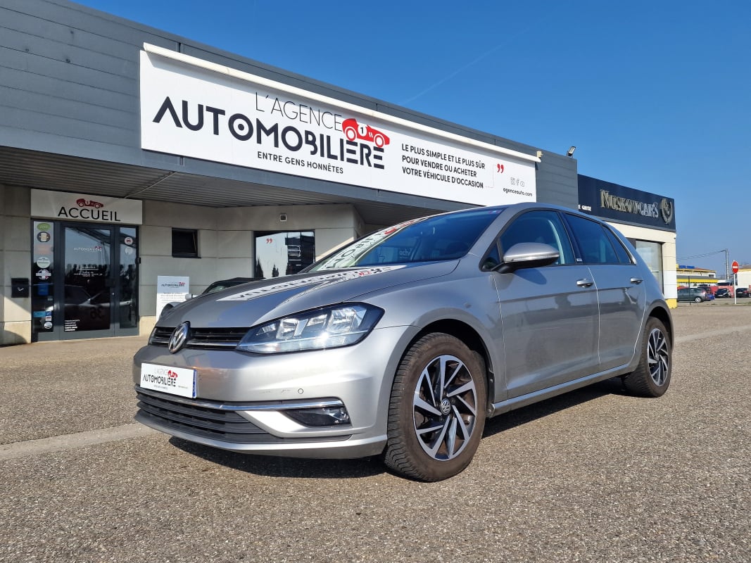 Volkswagen Golf 1.6 TDI 115 BVM5 Connect — 1