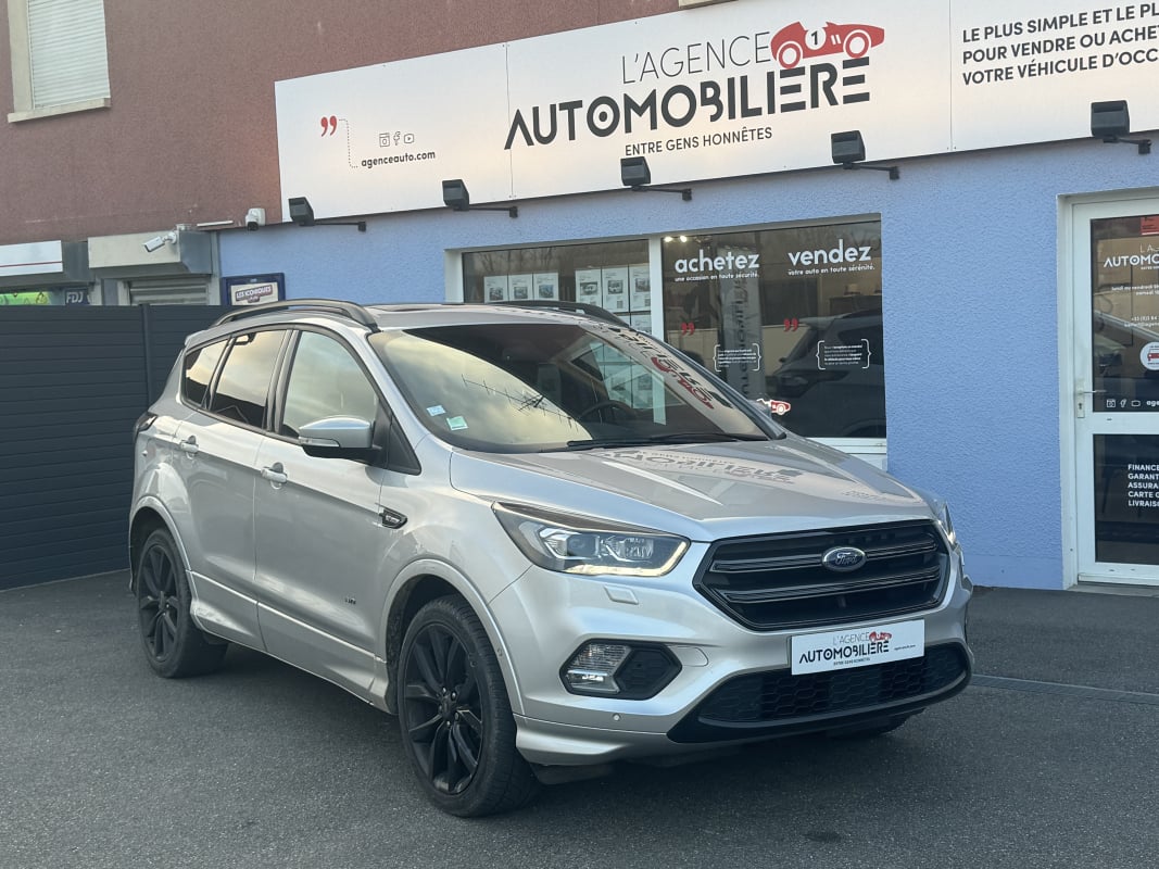 Ford Kuga 2.0 TDCi 180 S&S 4x4 Powershift ST-Line — 1