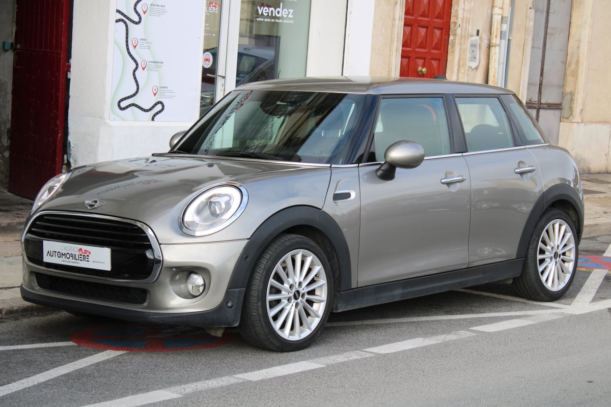 Mini Cooper 1.5 135 COOPER BVA (Sièges chauffants, GPS, radar de recul,..) — 1