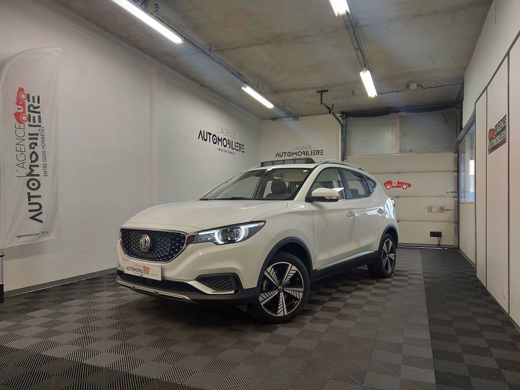 MG ZS II LUXURY 143 44.5KWH + TOIT PANO OUVRANT — 1