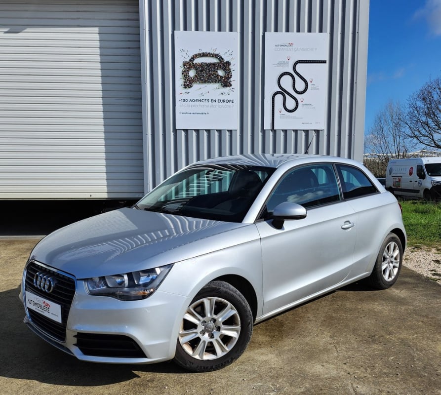 Audi A1 1.6 TDI 105 CH AMBIANTE — 1