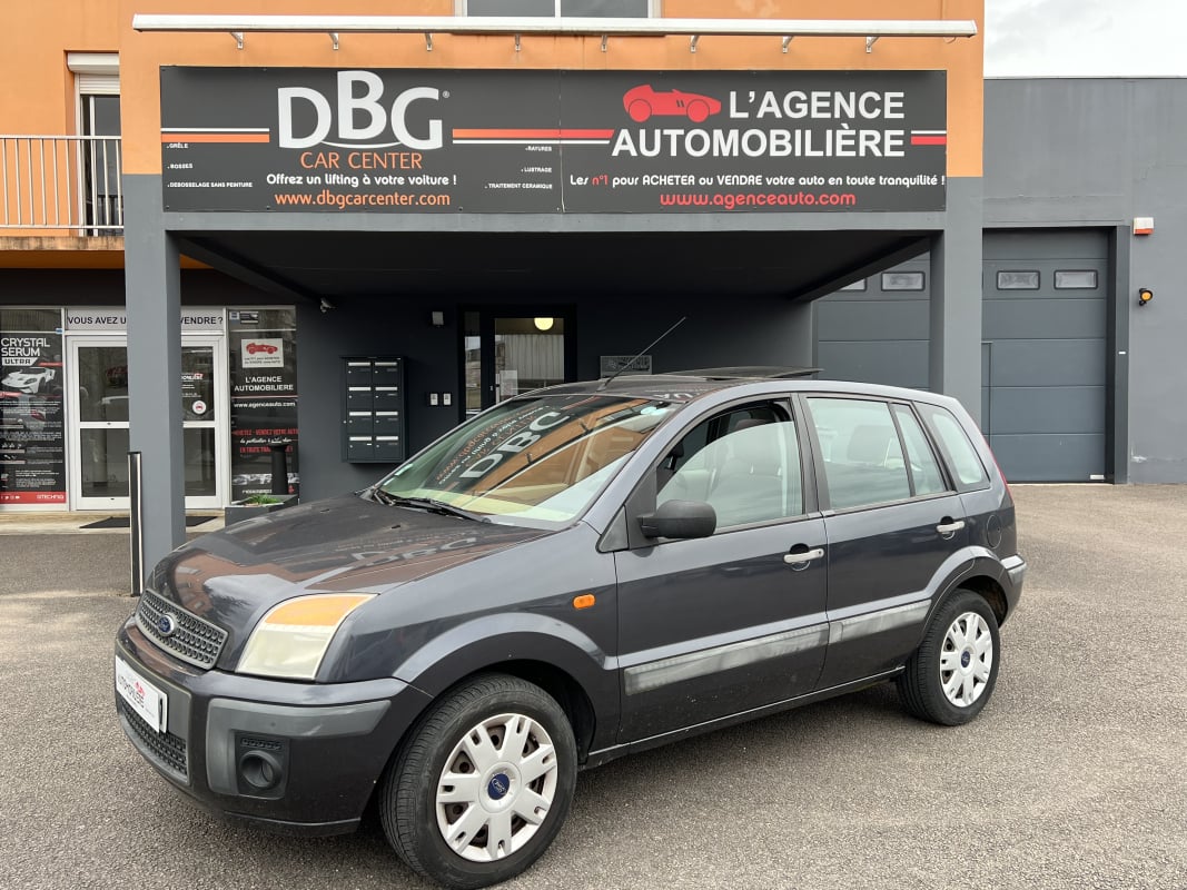 Ford Fusion 80 CV Senso 1ère main Toit Ouvrant/Climatisation — 1