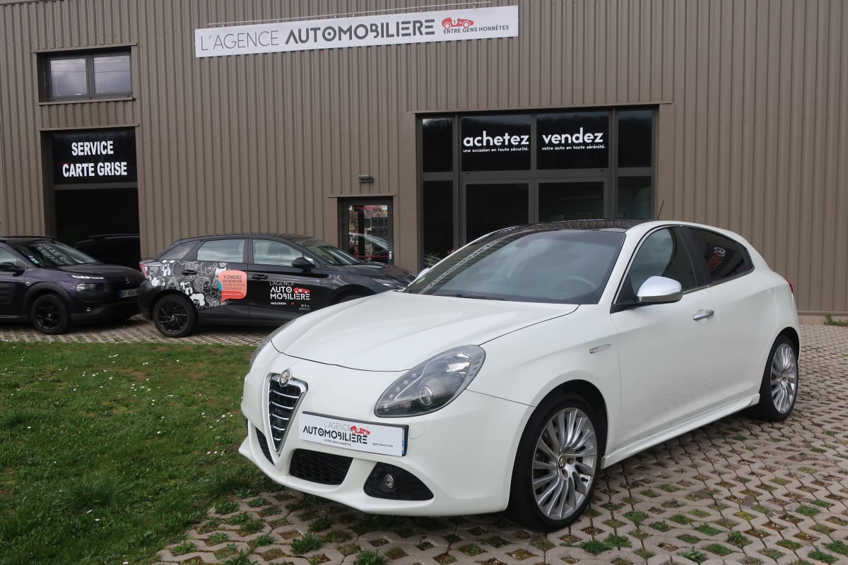 Alfa Romeo Giulietta 2.0 JTDM 16V Edizion 170Cv — 1