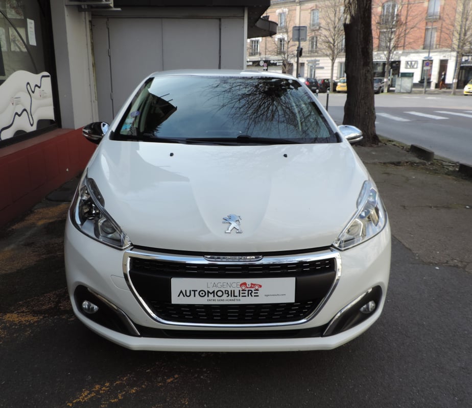 Peugeot 208 1.2 82CV URBAN SOUL — 2